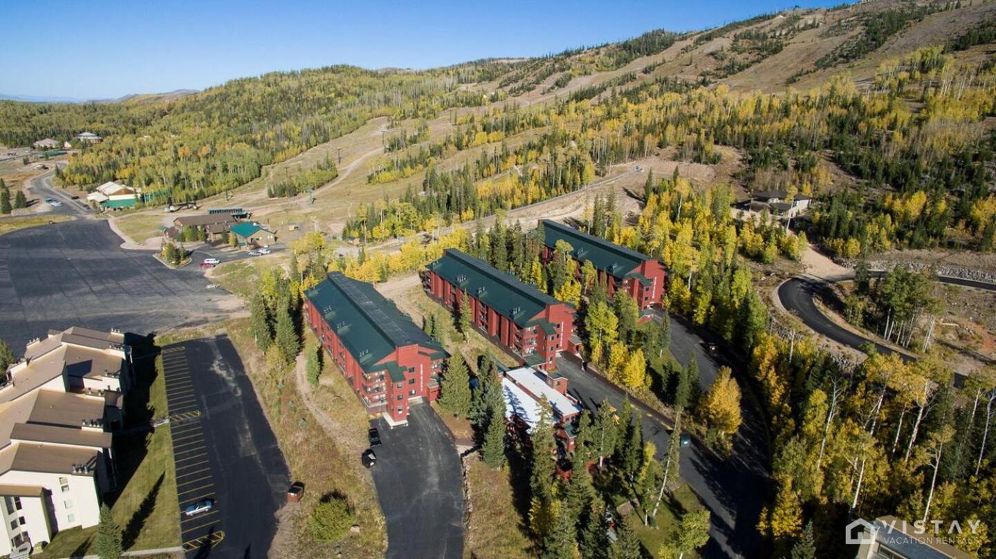 Giant Steps #43 W Hot Tub, Sauna, And Game Room! Brian Head Bagian luar foto